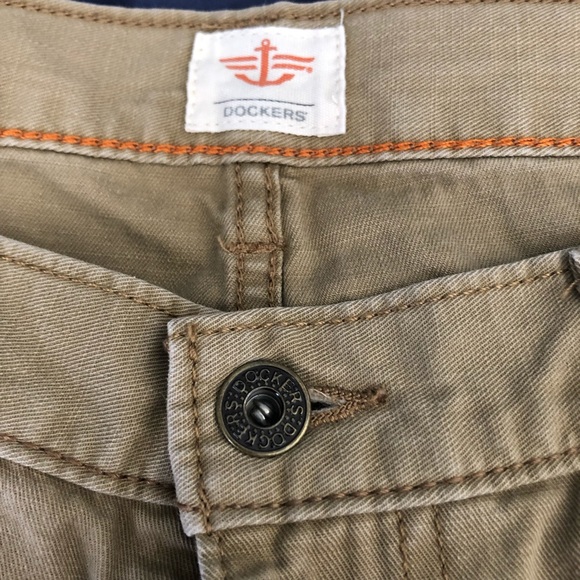 Men’s dockers tan jeans size 38 x 30 - Picture 2 of 5